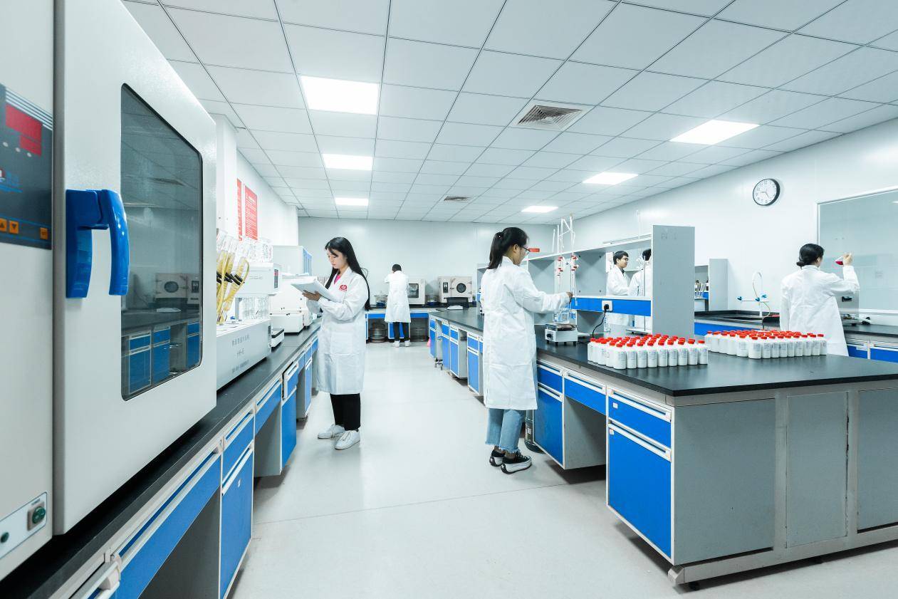 不同香型白酒的主要成分有哪些？